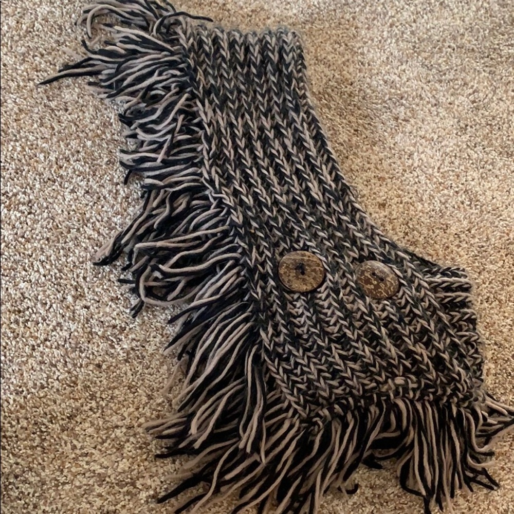 Scarf - Picture 2 of 4